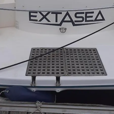 Extasea Bateau-hôtel